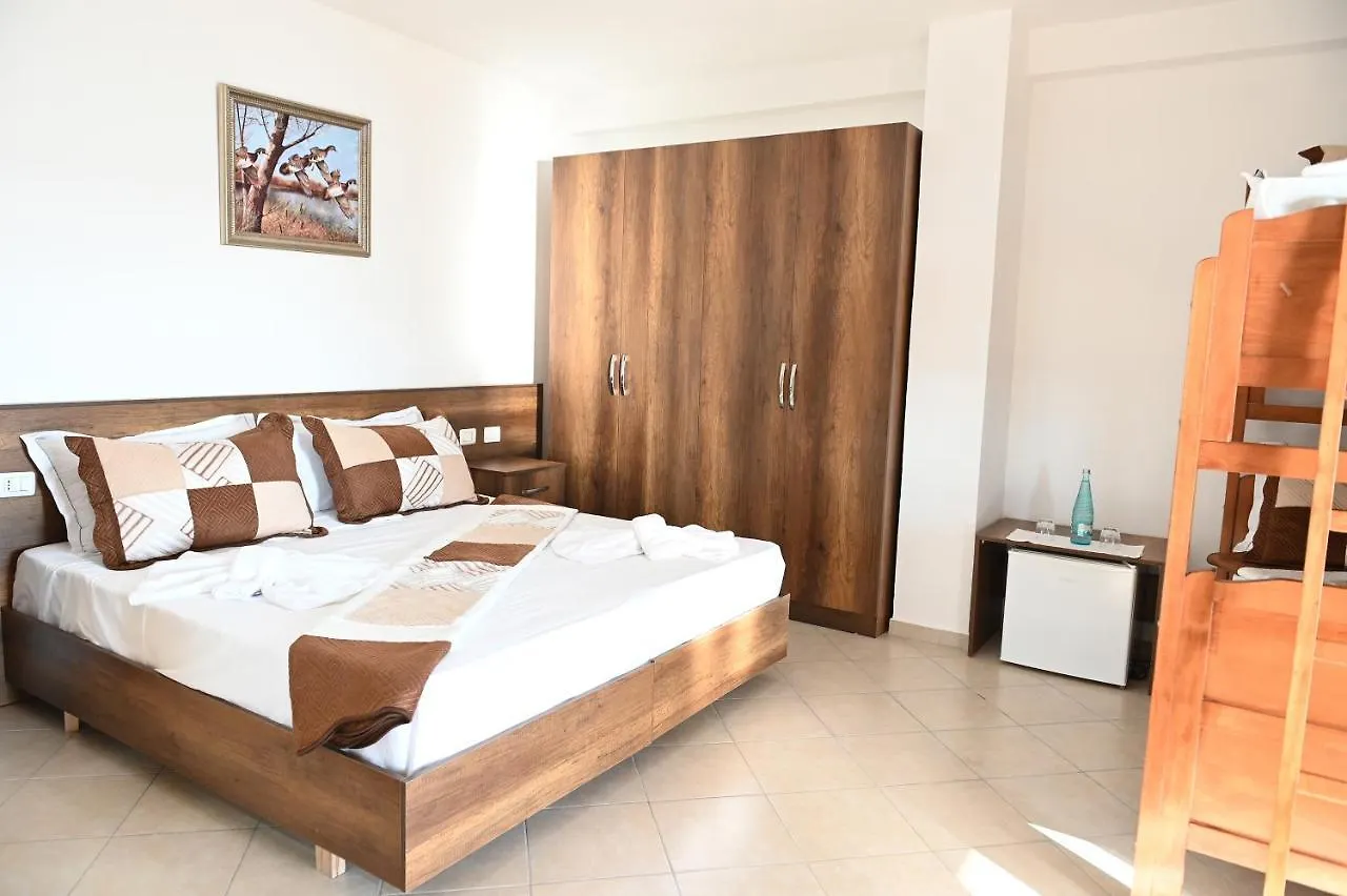 Vila Oxinn Kryemëdhej Hotel