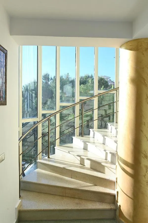 Vila Oxinn Kryemëdhej 3*,  Albania